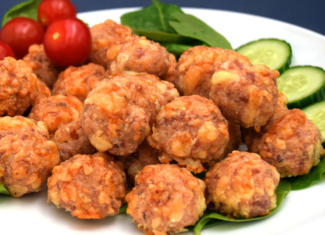 Low-carb sausage balls